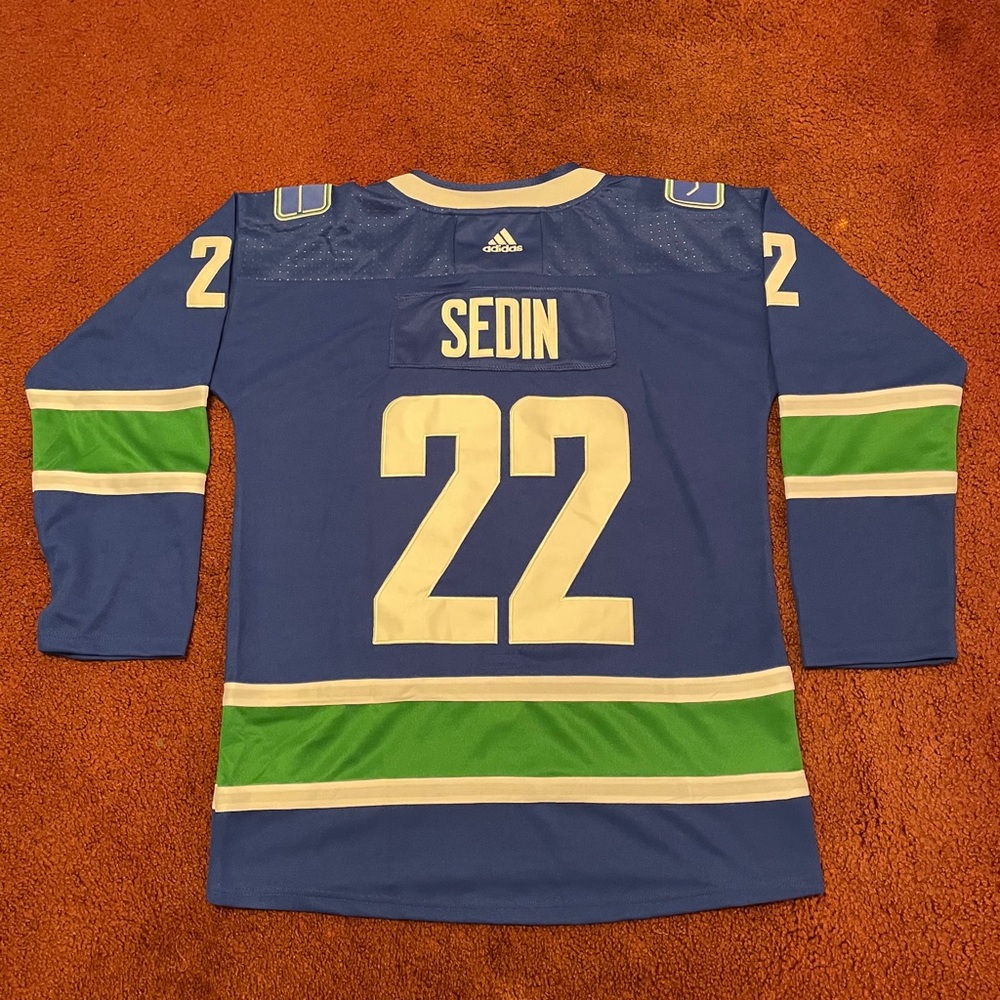 Daniel Sedin Vancouver Canucks (Home) Jersey - 22 - Picture 3 of 5